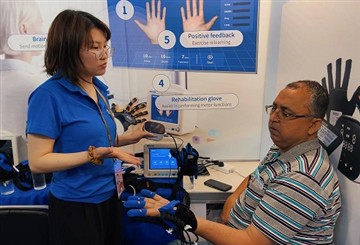 Роботи для реабілітації рук Syrebo® сяють на 133-му Кантонському ярмарку
